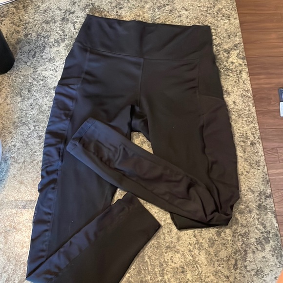 Fabletics power hold - Picture 1 of 4